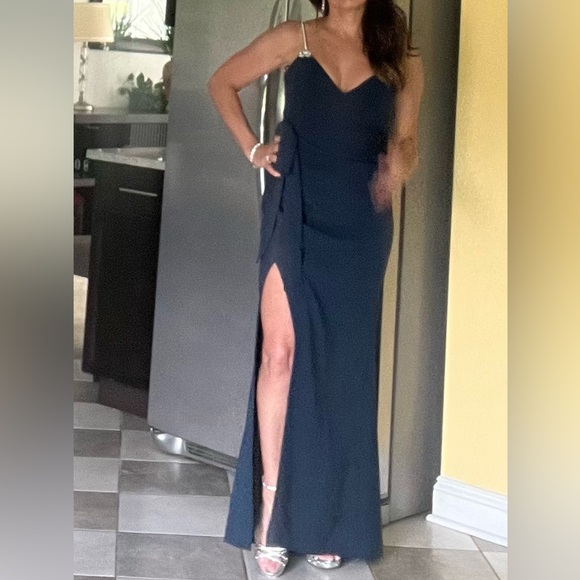 The PERFECT Cinq a Sept - Formal Gown, that’s not black! - Picture 3 of 4